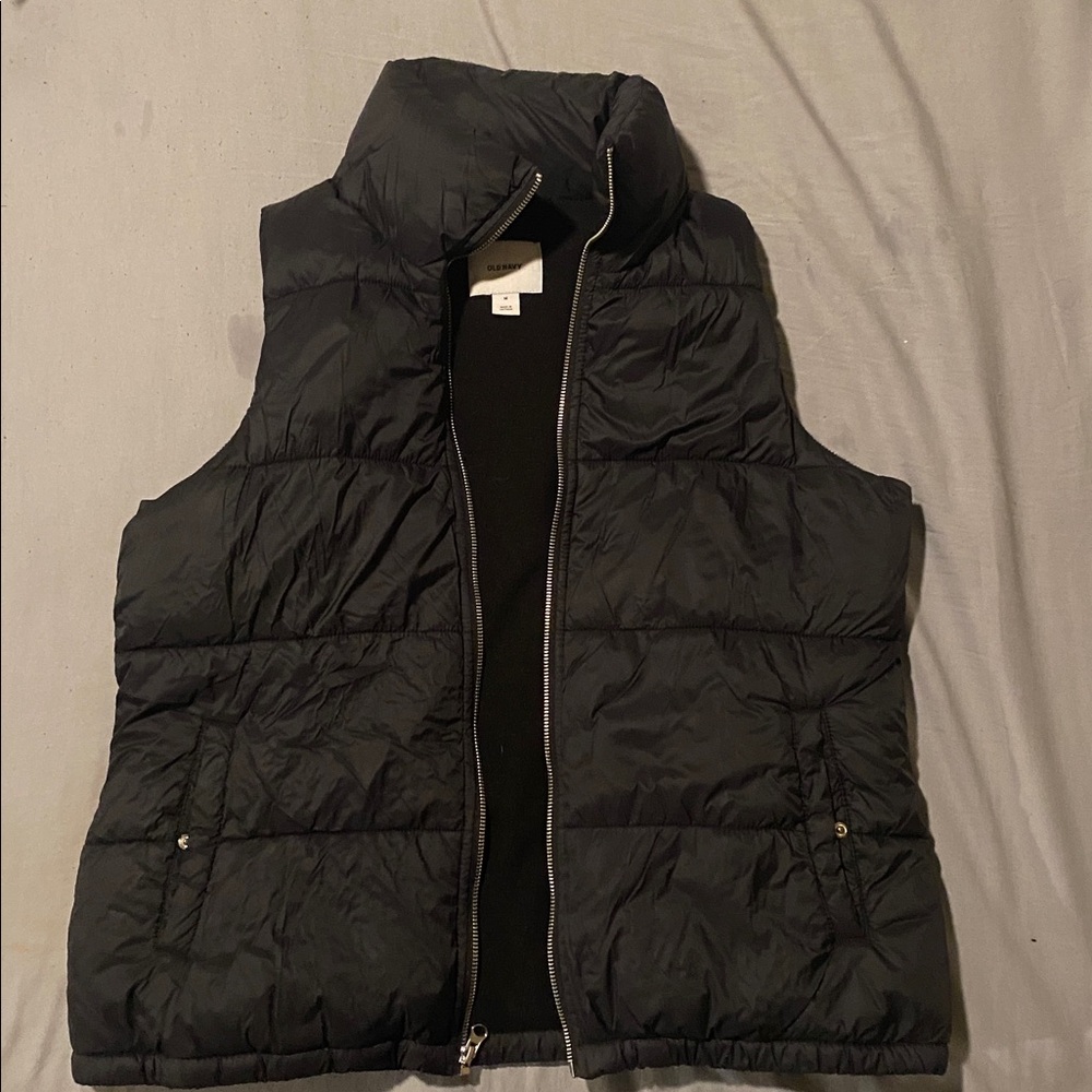 Old Navy Black Puffer Vest